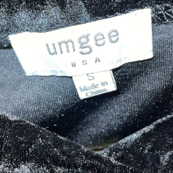 UMGEE FLORAL EMBROIDERED CRUSHED VELVET 3/4 SLEEVE TOP Size Small - Picture 4 of 6